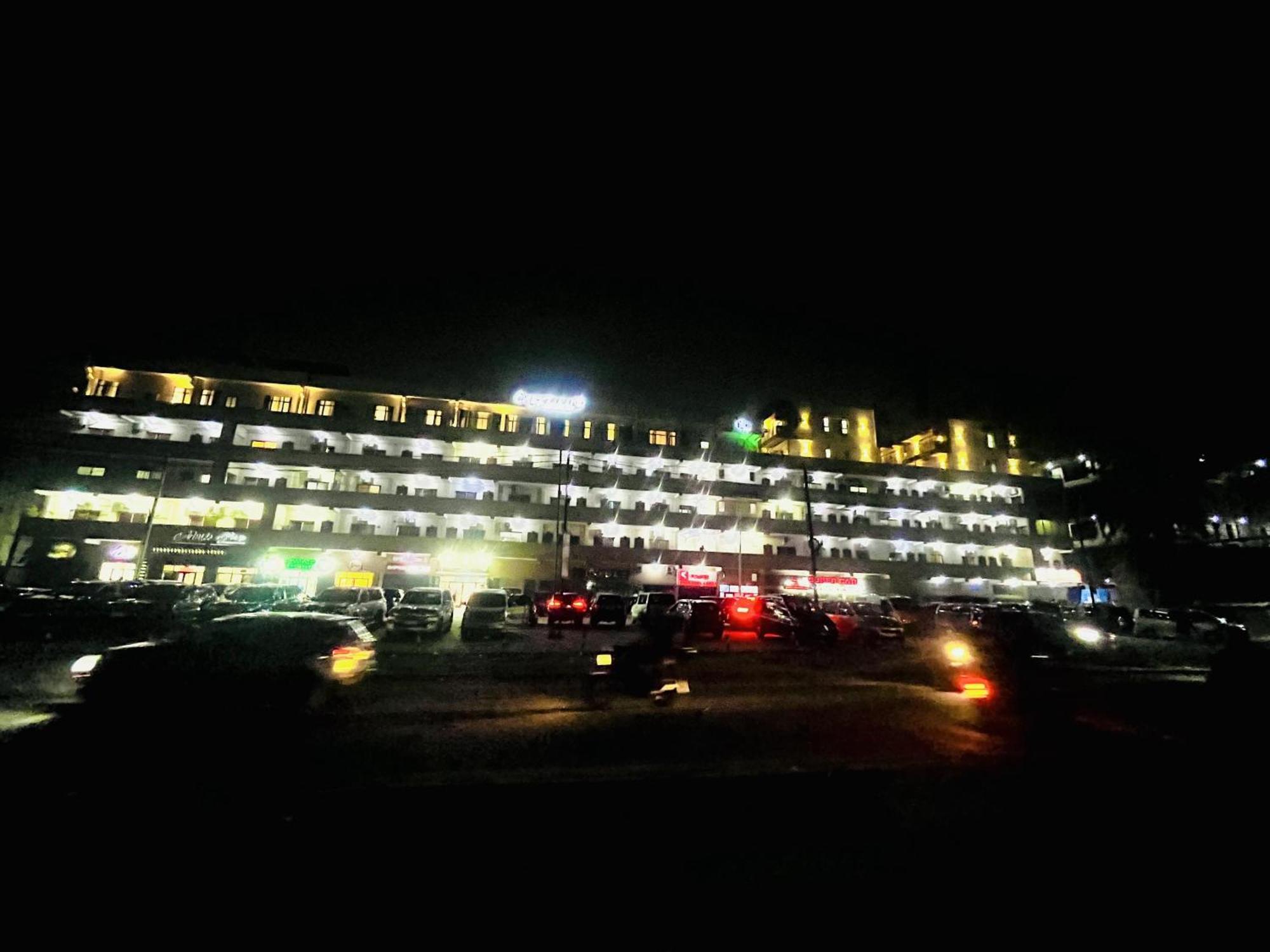 H&H Hotel Kinshasa Bagian luar foto
