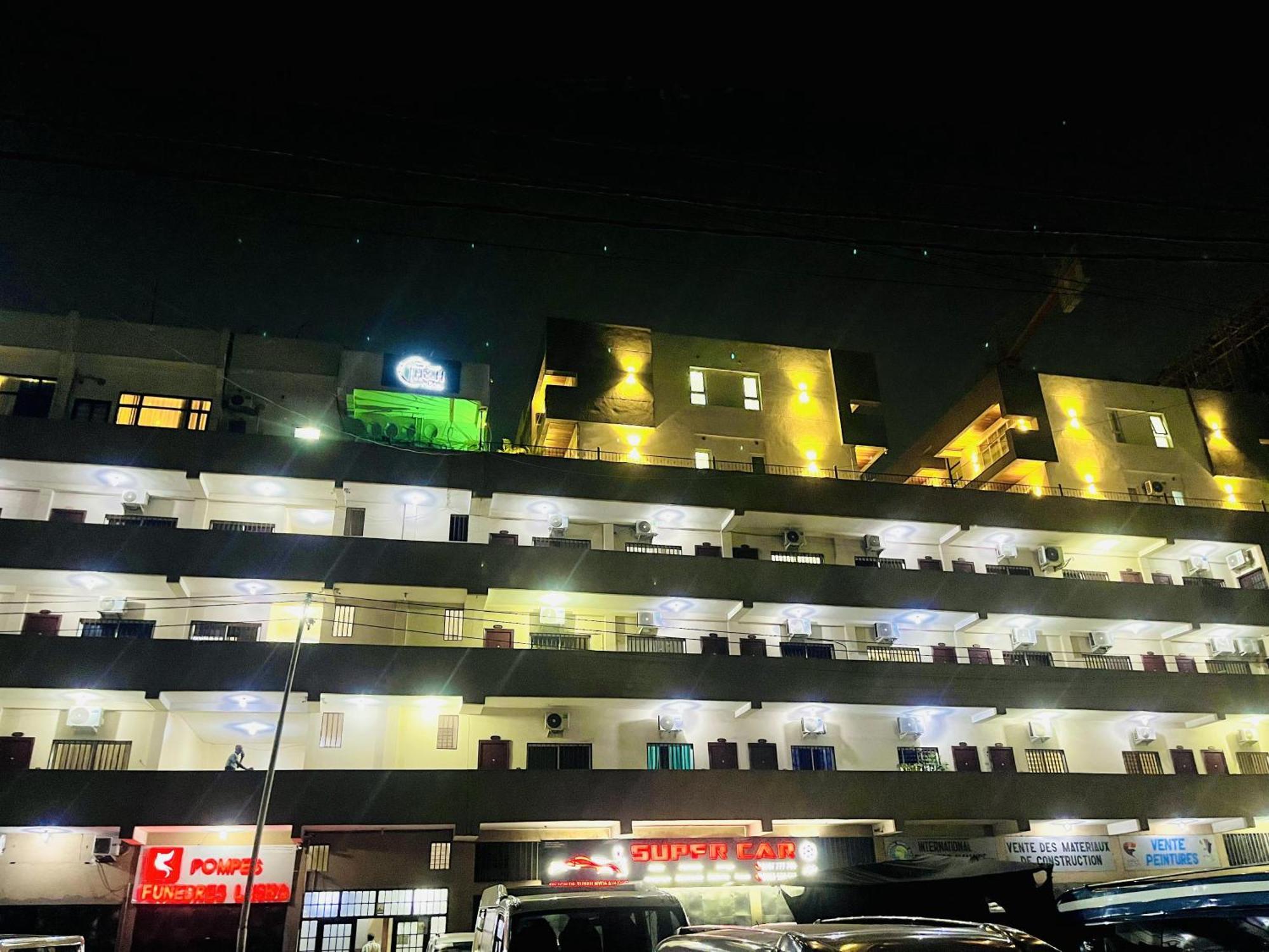 H&H Hotel Kinshasa Bagian luar foto